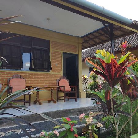 Rijasa Homestay كارانغاسِم المظهر الخارجي الصورة