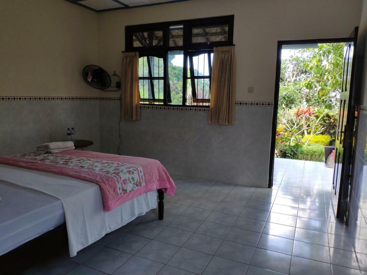 Rijasa Homestay كارانغاسِم المظهر الخارجي الصورة