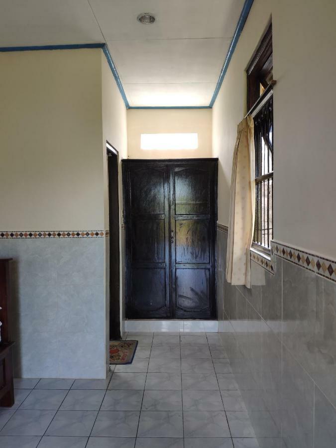 Rijasa Homestay كارانغاسِم المظهر الخارجي الصورة