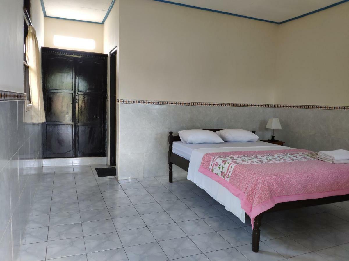 Rijasa Homestay كارانغاسِم المظهر الخارجي الصورة