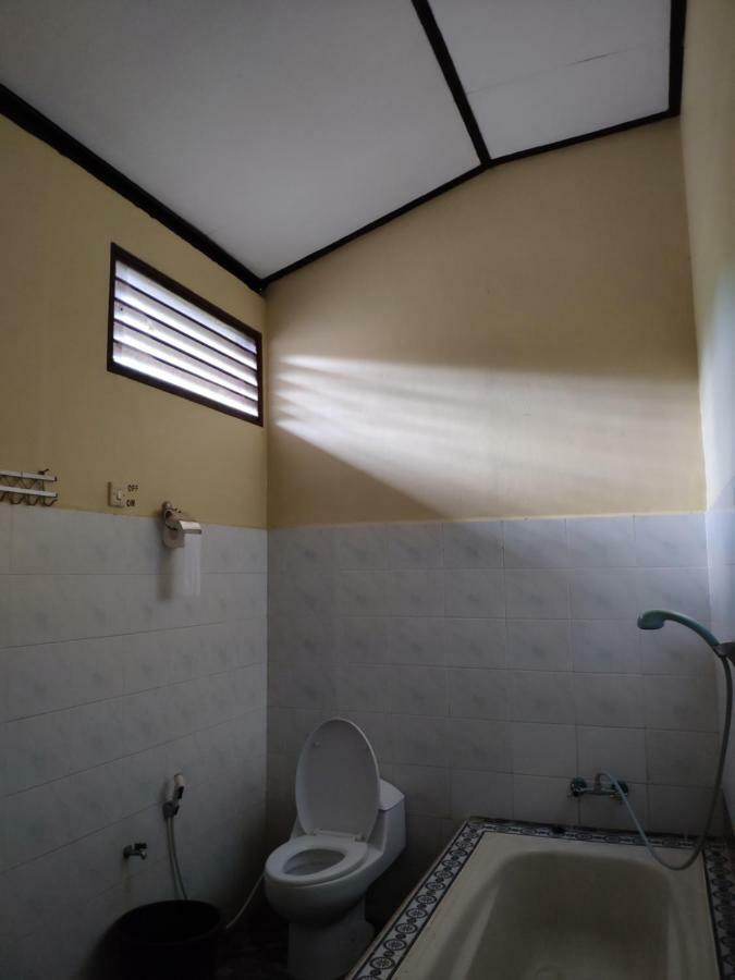 Rijasa Homestay كارانغاسِم المظهر الخارجي الصورة