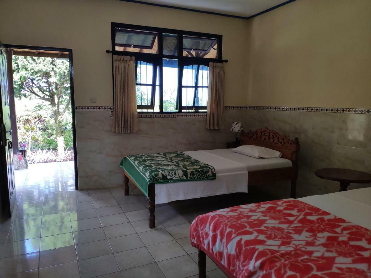 Rijasa Homestay كارانغاسِم المظهر الخارجي الصورة