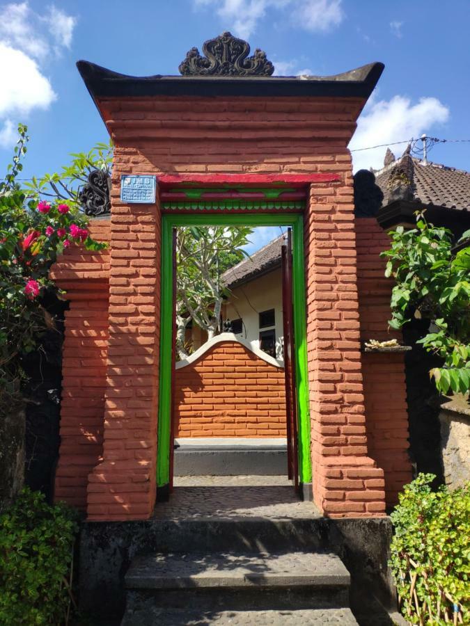 Rijasa Homestay كارانغاسِم المظهر الخارجي الصورة