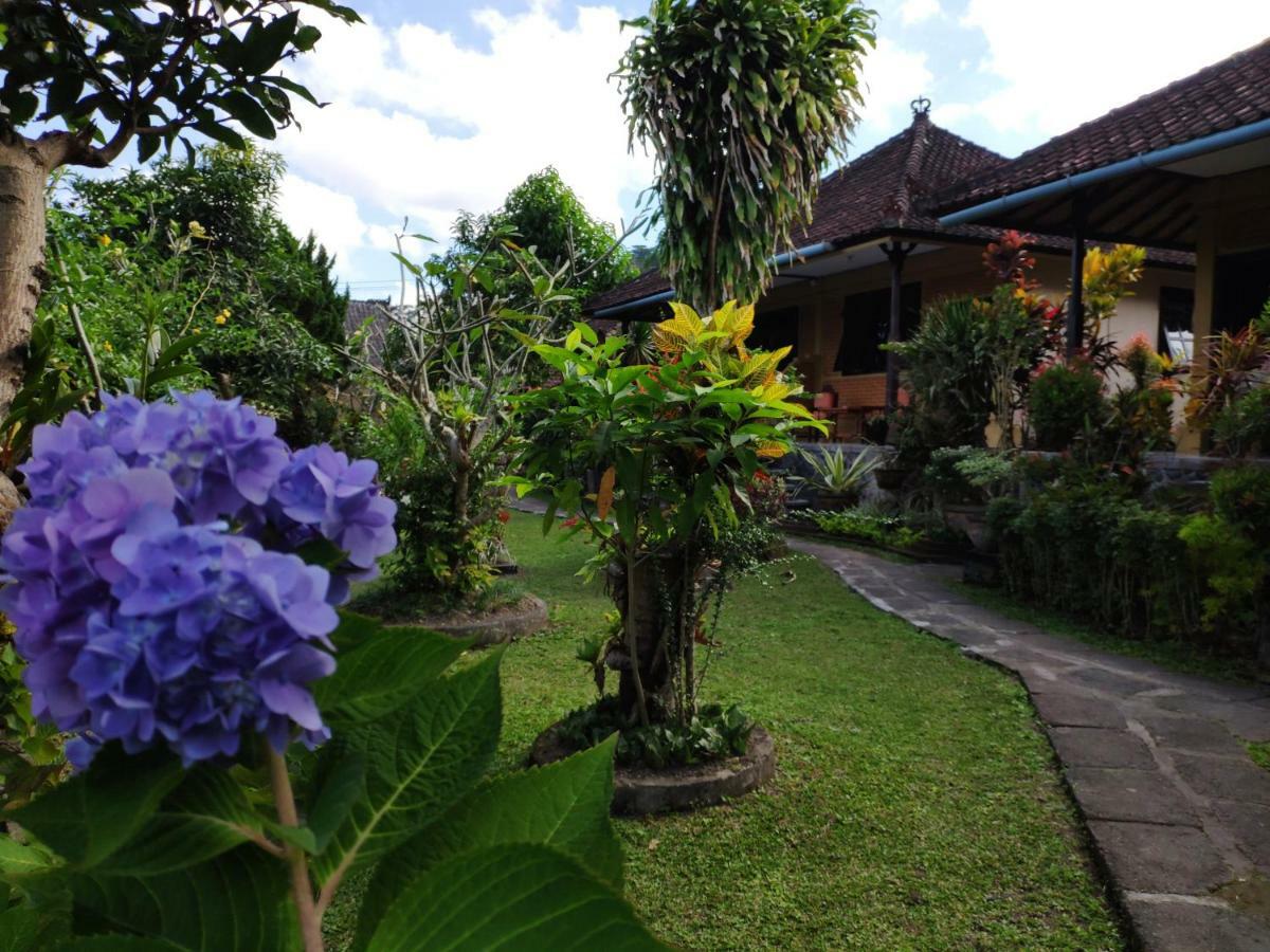 Rijasa Homestay كارانغاسِم المظهر الخارجي الصورة