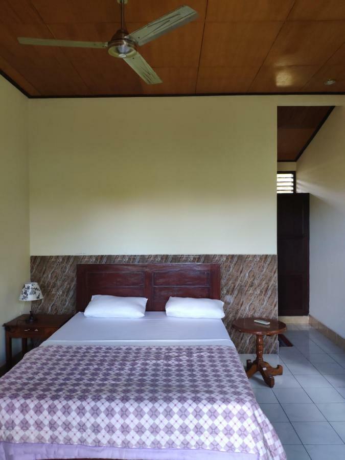 Rijasa Homestay كارانغاسِم المظهر الخارجي الصورة