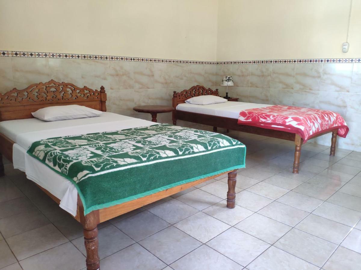 Rijasa Homestay كارانغاسِم المظهر الخارجي الصورة